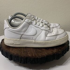 Nike Air Force 1 07' Womens Size 8.5 Triple White Shoes AF1 DD8959-100 *FLAWS
